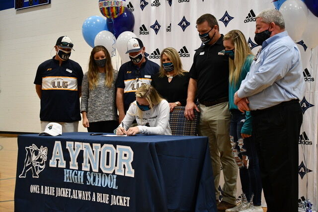 Ellis makes college commitment